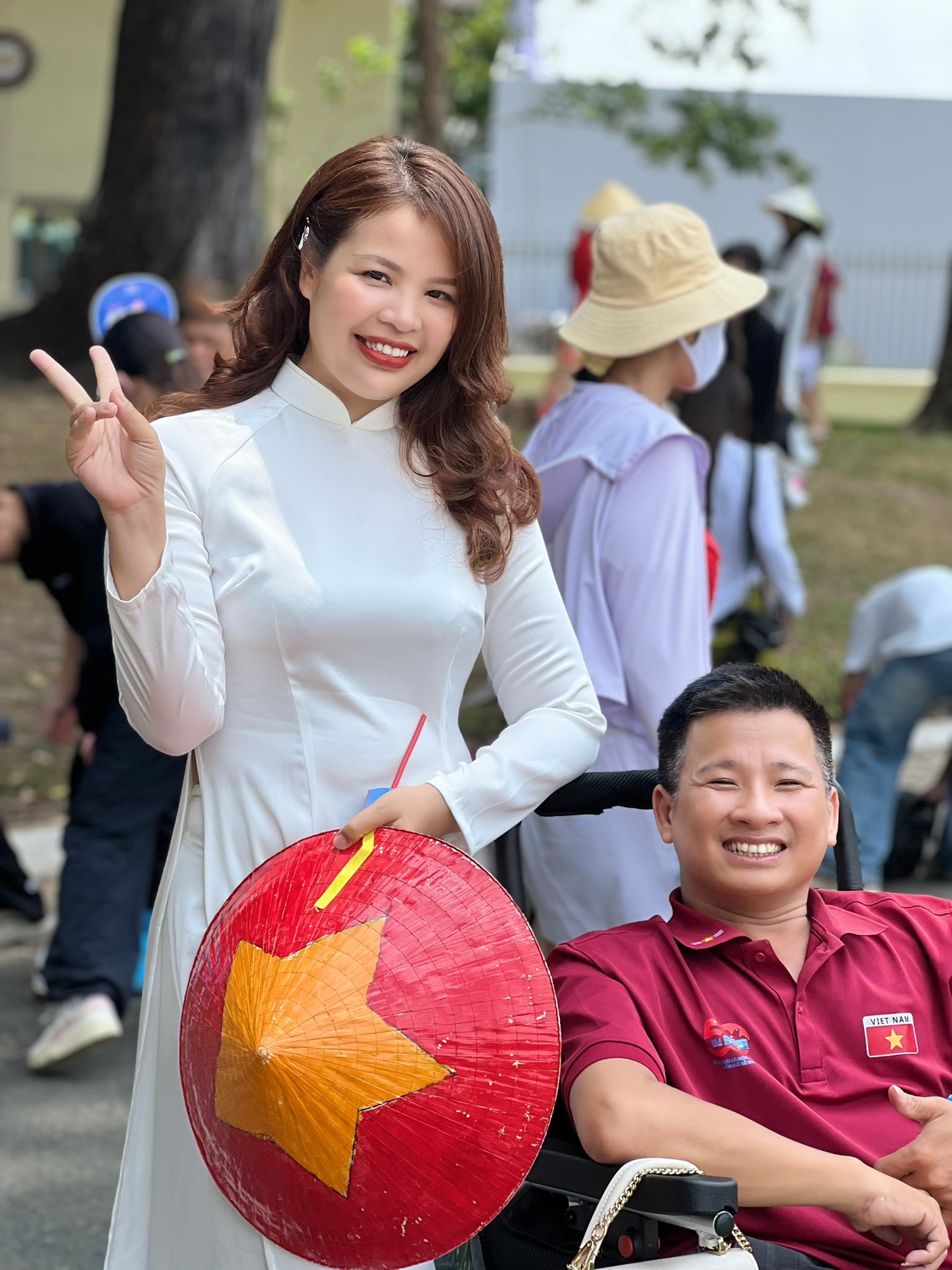 Người phụ nữ xinh đẹp lấy chồng khuyết tật 2 chân ở Phú Thọ: Cuộc sống thay đổi ngoạn mục sau 1 năm- Ảnh 1.