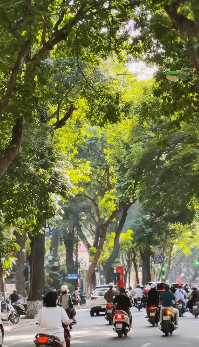 Chuyện lạ giữa mùa hè Hà Nội: Nắng 40 độ nhưng có 1 nơi dân tình 