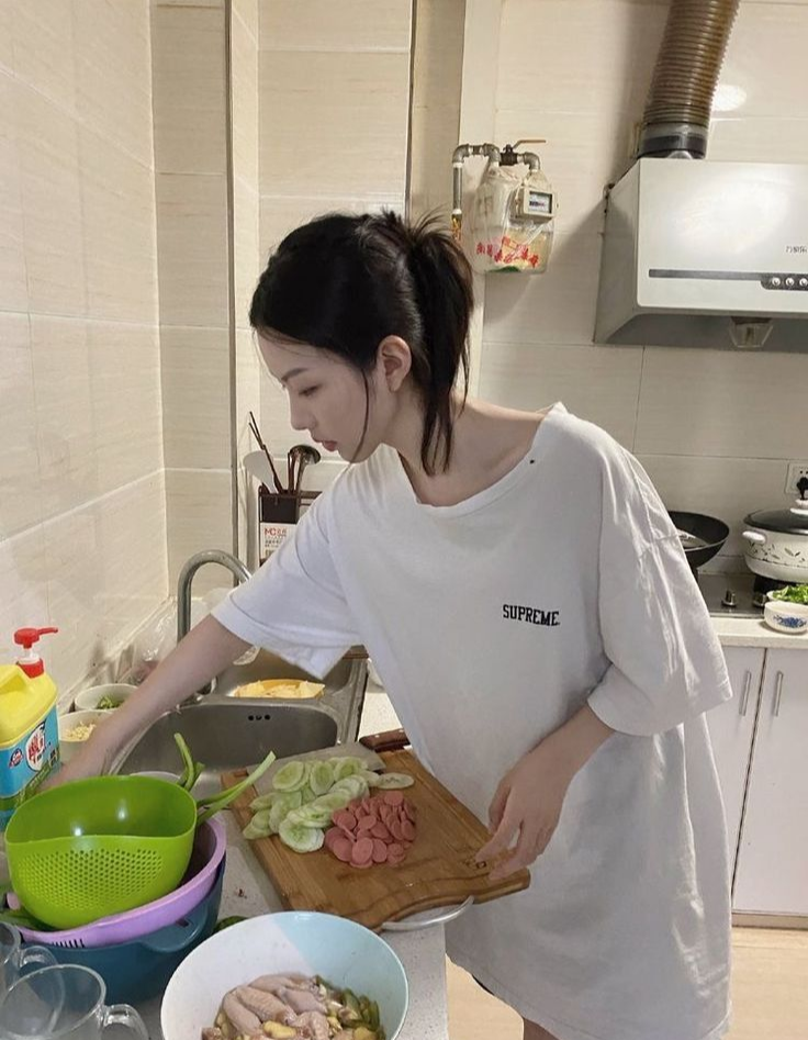 Cô gái 27 tuổi sống một mình ở TP.HCM chia sẻ bảng chi tiêu 8 triệu/tháng: Không để dành được nhưng cũng không nợ - là sống ổn hay thả trôi tài chính?- Ảnh 2.