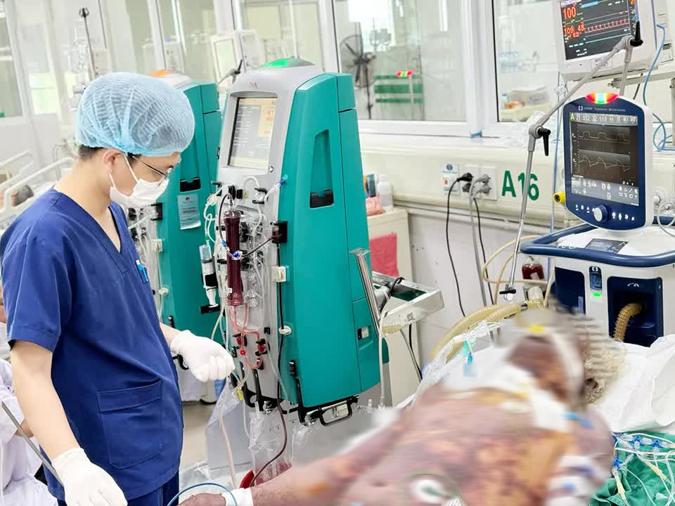 Người đàn ông 53 tuổi tử vong sau 5 ngày sốt cao, nổi ban tím- Ảnh 1. Người đàn ông 53 tuổi tử vong sau 5 ngày sốt cao, nổi ban tím- Ảnh 1.