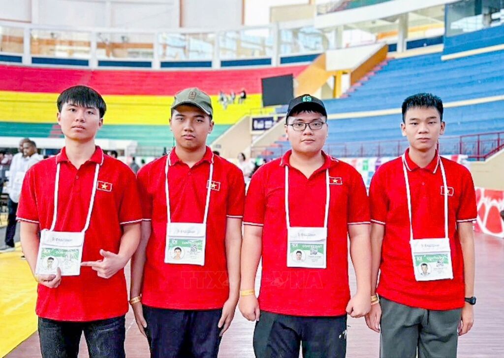 23 huy chương, 5 đội tuyển và 1 Việt Nam: Mùa Olympic 2025 không thể rực rỡ hơn!- Ảnh 9.