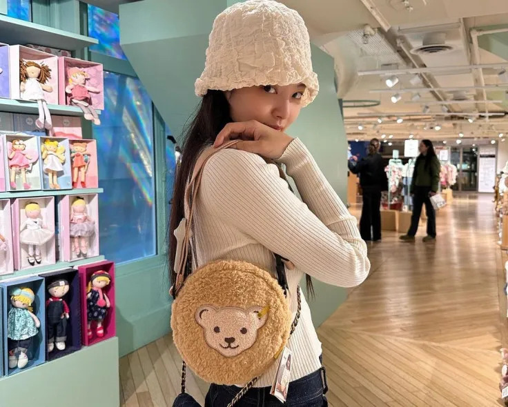 V (BTS) lại tung hint với Jennie?- Ảnh 5.