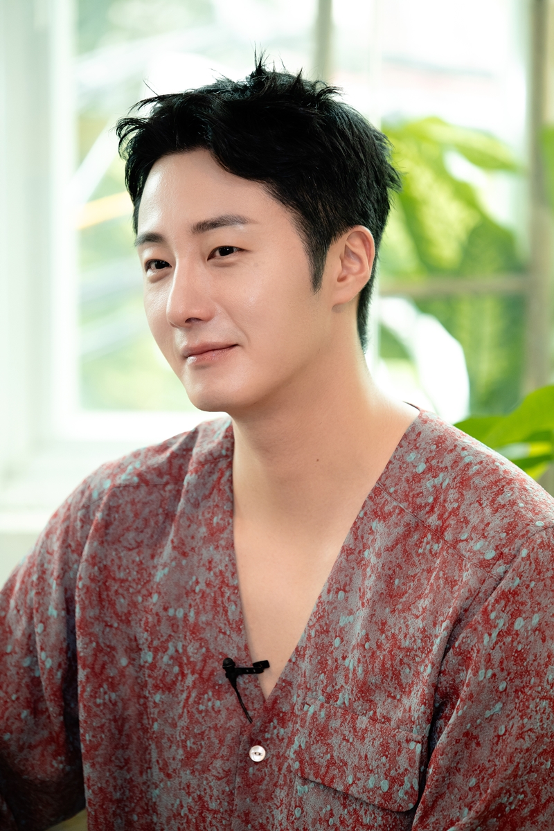 Jung Il Woo: Tôi muốn đóng cùng Trấn Thành trong một bộ phim 