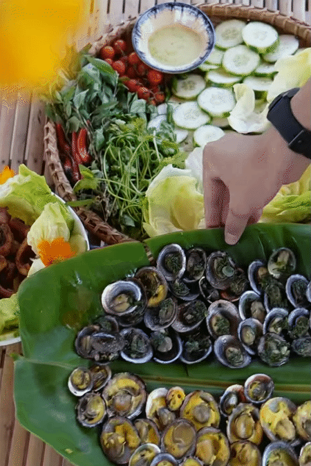 Điểm đến duy nhất ở Việt Nam có thể săn ảnh máy bay hạ cánh sát mặt biển, lại được thưởng thức món hải sản 'độc nhất vô nhị' của đại dương- Ảnh 12.
