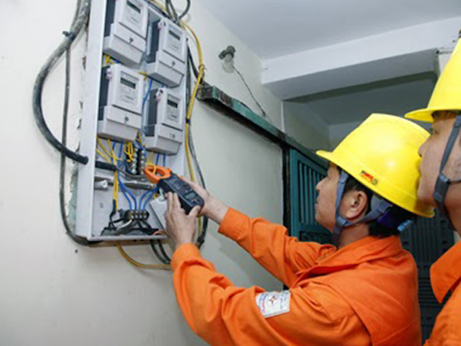 Một số khu vực ở Hà Nội mất điện giữa thời tiết nóng trên 39 độ C- Ảnh 1.