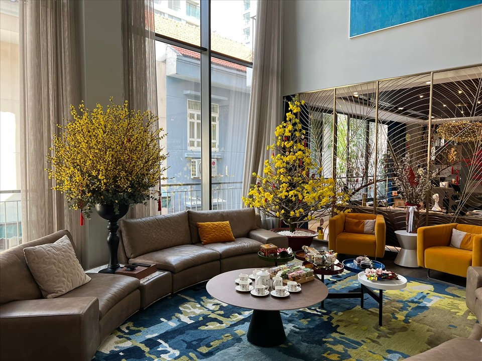 Cuộc sống hòa hợp của vợ chồng Cường Đô La trong biệt thự đẹp như trung tâm thương mại ở TP.HCM- Ảnh 7.