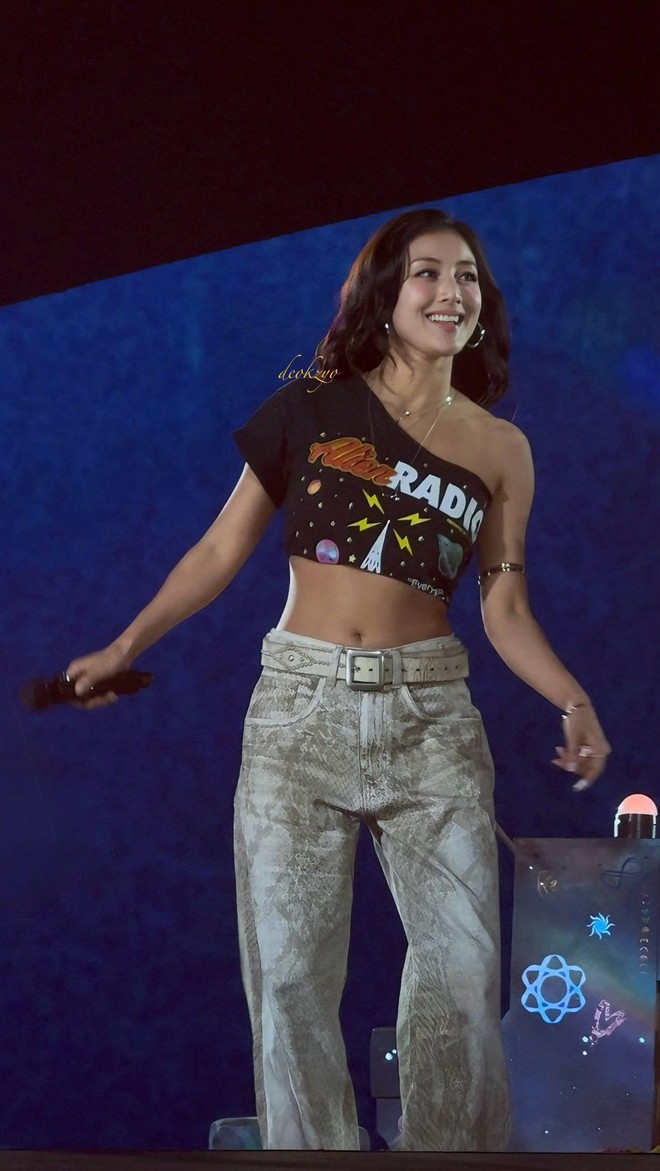 Nữ thần da ngăm viral khắp cõi mạng, body đỉnh tới nỗi đập tan tiêu chuẩn Kpop- Ảnh 15.