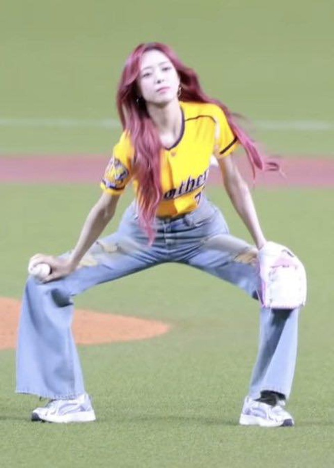 Nữ idol có body cực phẩm bỗng lộ hông “biến dạng”- Ảnh 3.