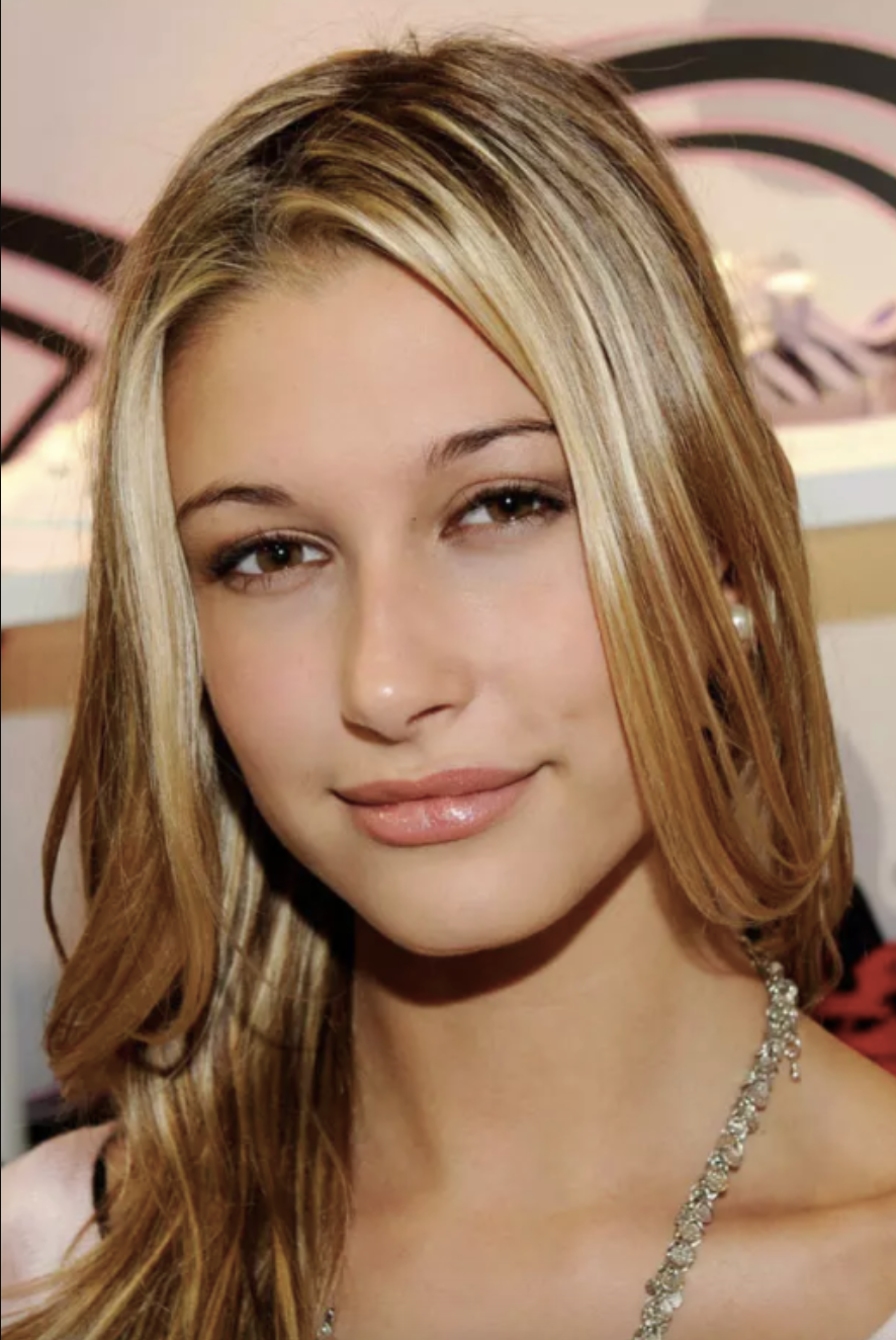 Hailey Bieber tóc rối, mặt mộc, không còn chút nào “clean girl”: Netizen phản ứng thế nào?- Ảnh 8.