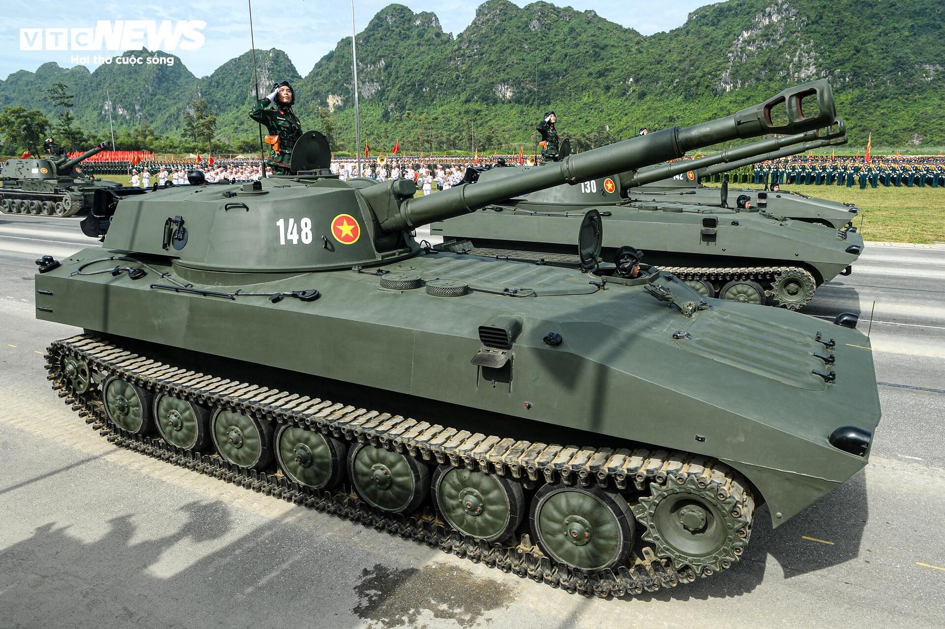 Tên lửa, xe chiến đấu 'Made in Vietnam' phô diễn sức mạnh tại buổi hợp luyện A80- Ảnh 4.