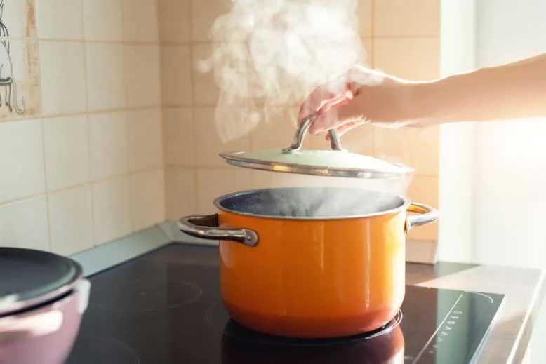 Trời nóng 40 độ, dùng điều hòa thế nào để vừa mát vừa không cháy ví tốn tiền?- Ảnh 4.
