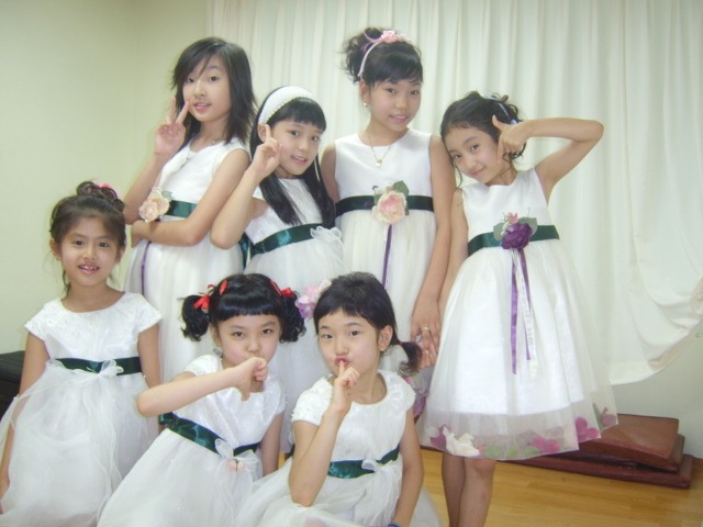 Idol nhí từng thi Hoa hậu, làm người mẫu đình đám, bất ngờ được bắt gặp dạy Toán ở "lò luyện khét tiếng" giữa Thủ đô- Ảnh 1.