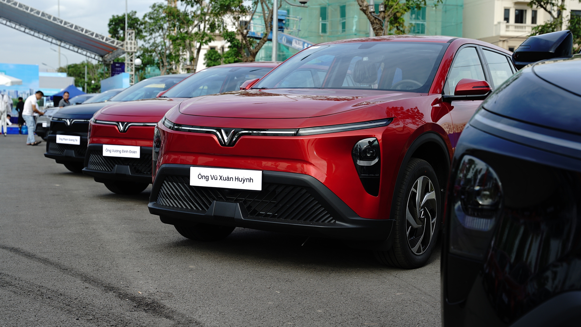 Cận cảnh loạt xe VinFast Limo Green đầu tiên tại Việt Nam, giá 749 triệu đồng- Ảnh 2.