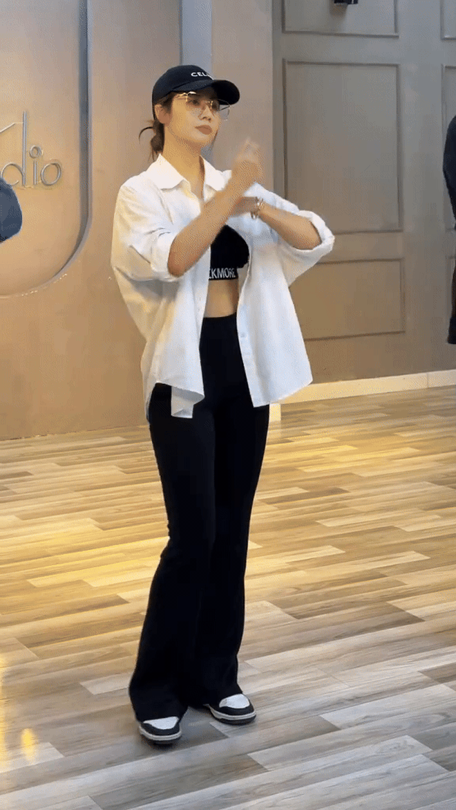 Chỉ 17 giây nhảy nhót, nữ diễn viên phim giờ vàng được khen đẹp nhất showbiz Việt- Ảnh 1.