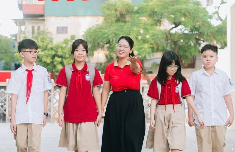 Bộ GD&ĐT hướng dẫn dạy học 2 buổi/ngày: Không quá tải, phát triển toàn diện học sinh- Ảnh 1.