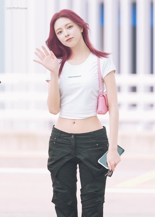 Nữ idol có body cực phẩm bỗng lộ hông “biến dạng”- Ảnh 8.