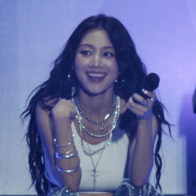 Nữ thần da ngăm viral khắp cõi mạng, body đỉnh tới nỗi đập tan tiêu chuẩn Kpop- Ảnh 8.