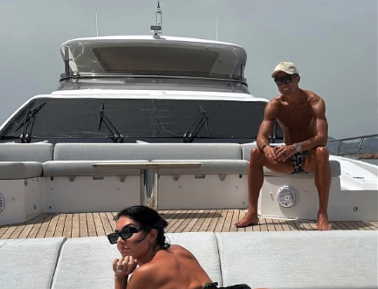 So kè đẳng cấp chơi sang: Du thuyền của Beckham đắt gấp đôi nhưng lại 