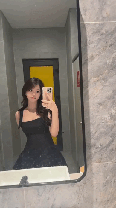 Gái Việt có 1,4 triệu follow TikTok: Nhan sắc như báu vật trời ban, trở thành "hệ tư tưởng" vì mặc đẹp- Ảnh 11.