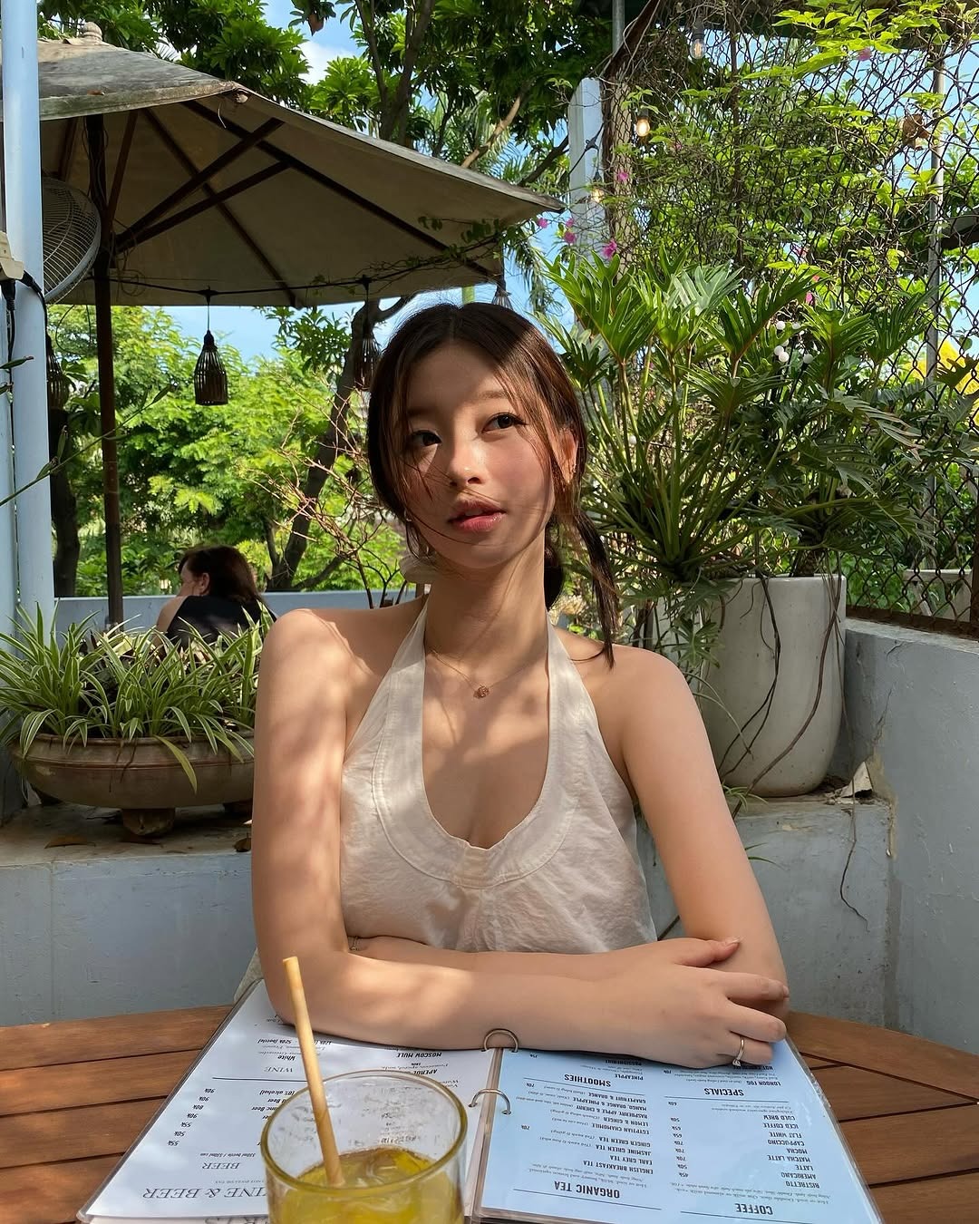 Gái Việt có 1,4 triệu follow TikTok: Nhan sắc như báu vật trời ban, trở thành "hệ tư tưởng" vì mặc đẹp- Ảnh 5.