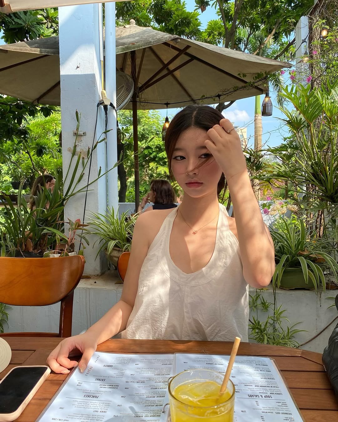 Gái Việt có 1,4 triệu follow TikTok: Nhan sắc như báu vật trời ban, trở thành "hệ tư tưởng" vì mặc đẹp- Ảnh 6.