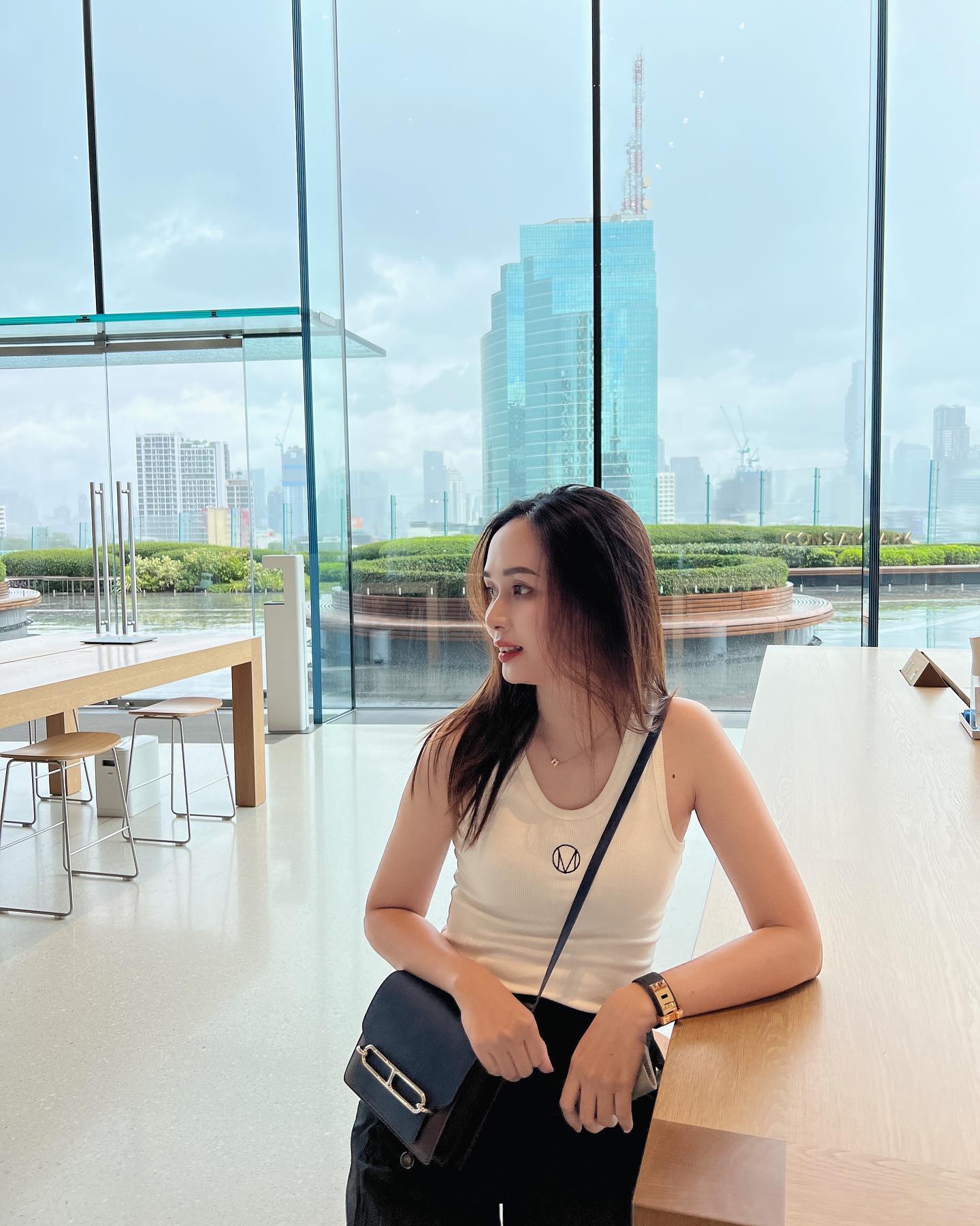 Ái nữ cựu Chủ tịch CLB Sài Gòn đã hết bị chê mặc xấu, lên đồ chuẩn tiểu thư Hà thành, nhan sắc 
