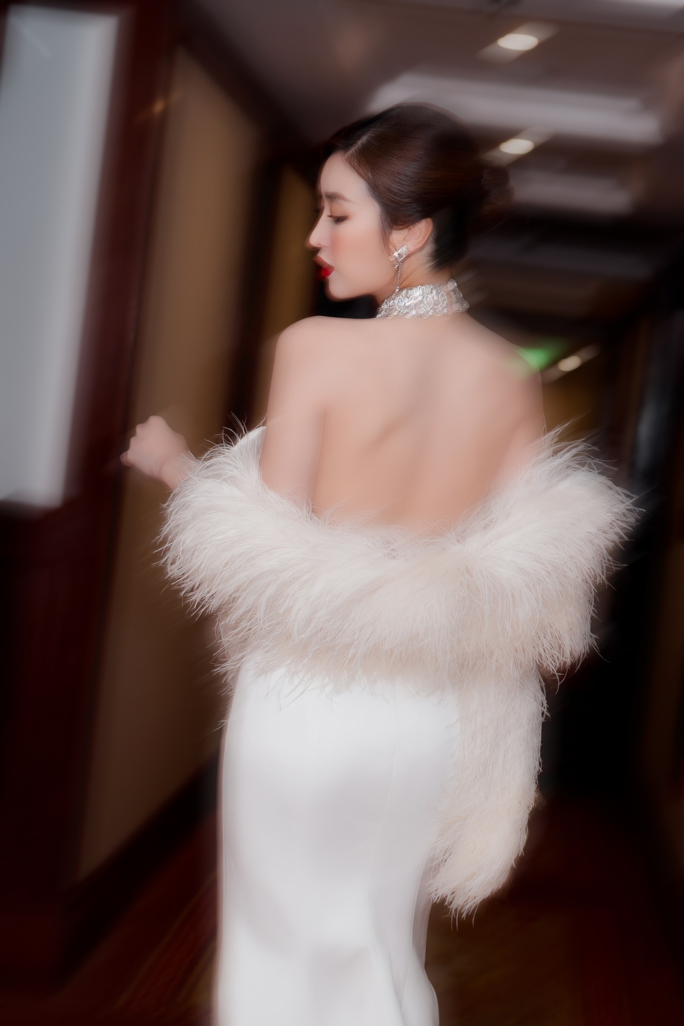 "Nàng hậu nghèo nhất showbiz" trở thành con dâu của gia tộc giàu có và quyền lực top đầu Việt Nam: Sống kín tiếng và khéo léo, có sự nghiệp riêng- Ảnh 5.