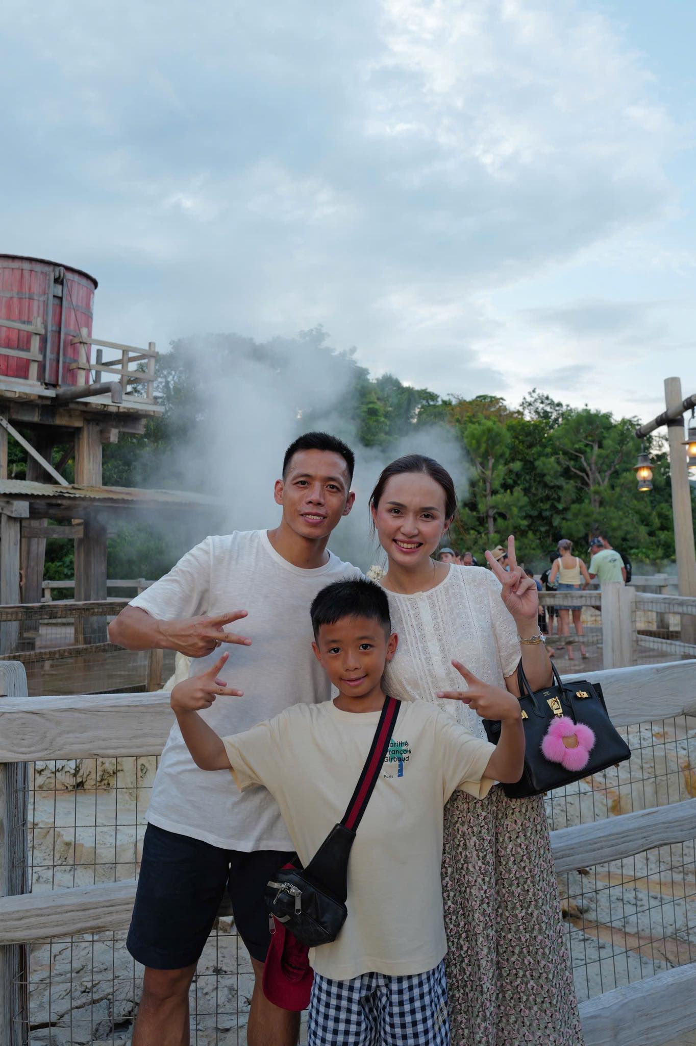 Ái nữ cựu Chủ tịch CLB Sài Gòn đã hết bị chê mặc xấu, lên đồ chuẩn tiểu thư Hà thành, nhan sắc 