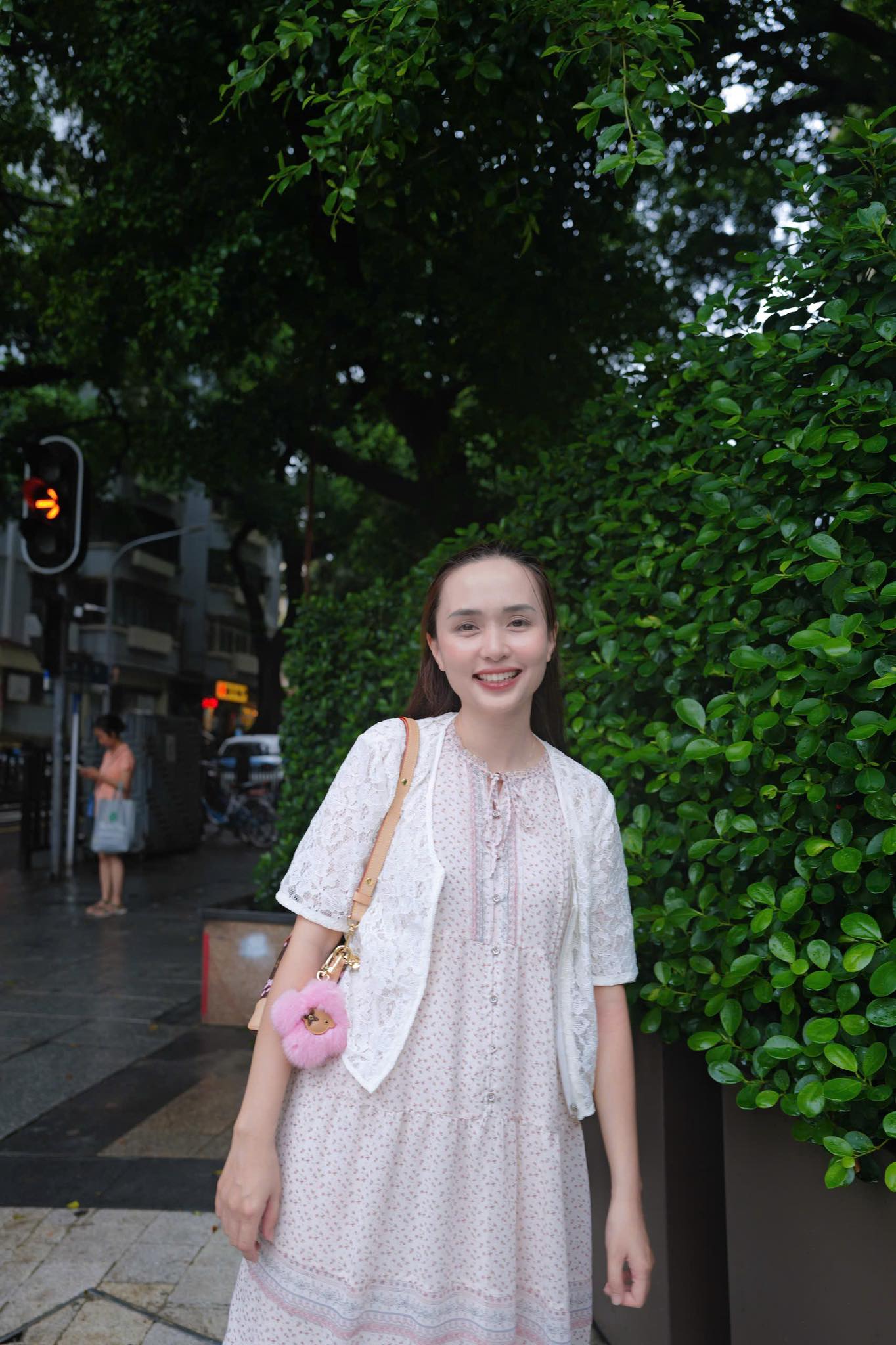 Ái nữ cựu Chủ tịch CLB Sài Gòn đã hết bị chê mặc xấu, lên đồ chuẩn tiểu thư Hà thành, nhan sắc 