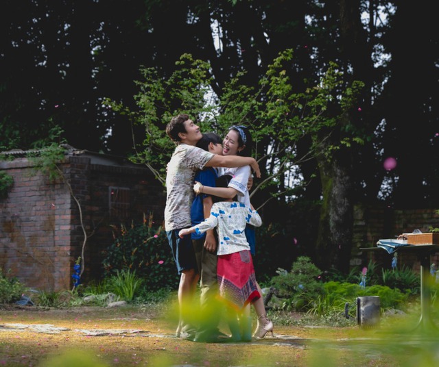 Son Ye Jin làm gì để cứu vớt cuộc hôn nhân đang vụn vỡ?- Ảnh 2. Son Ye Jin làm gì để cứu vớt cuộc hôn nhân đang vụn vỡ?- Ảnh 2.