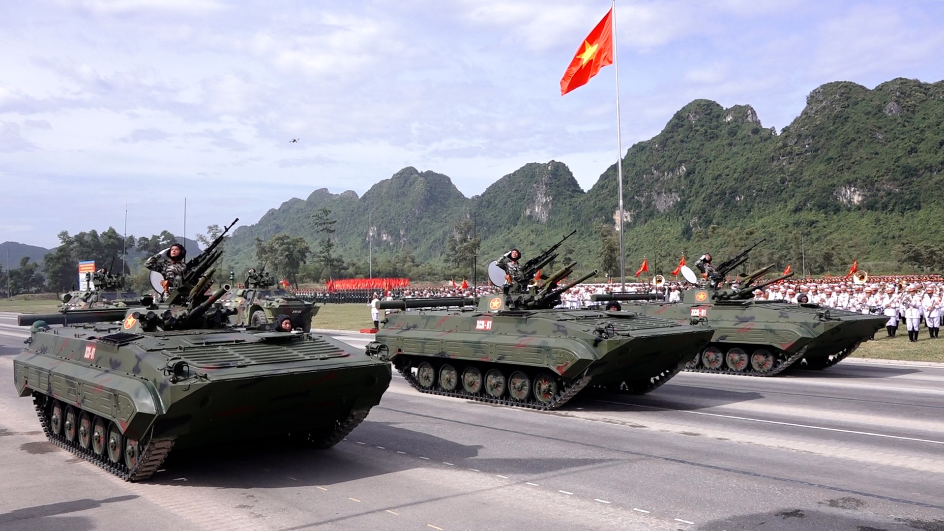 Điểm danh khí tài "Made by Vietnam" tham gia diễu binh 2/9: Tên lửa tầm quét 200km, UAV mang đầu nổ 1,2kg- Ảnh 2.