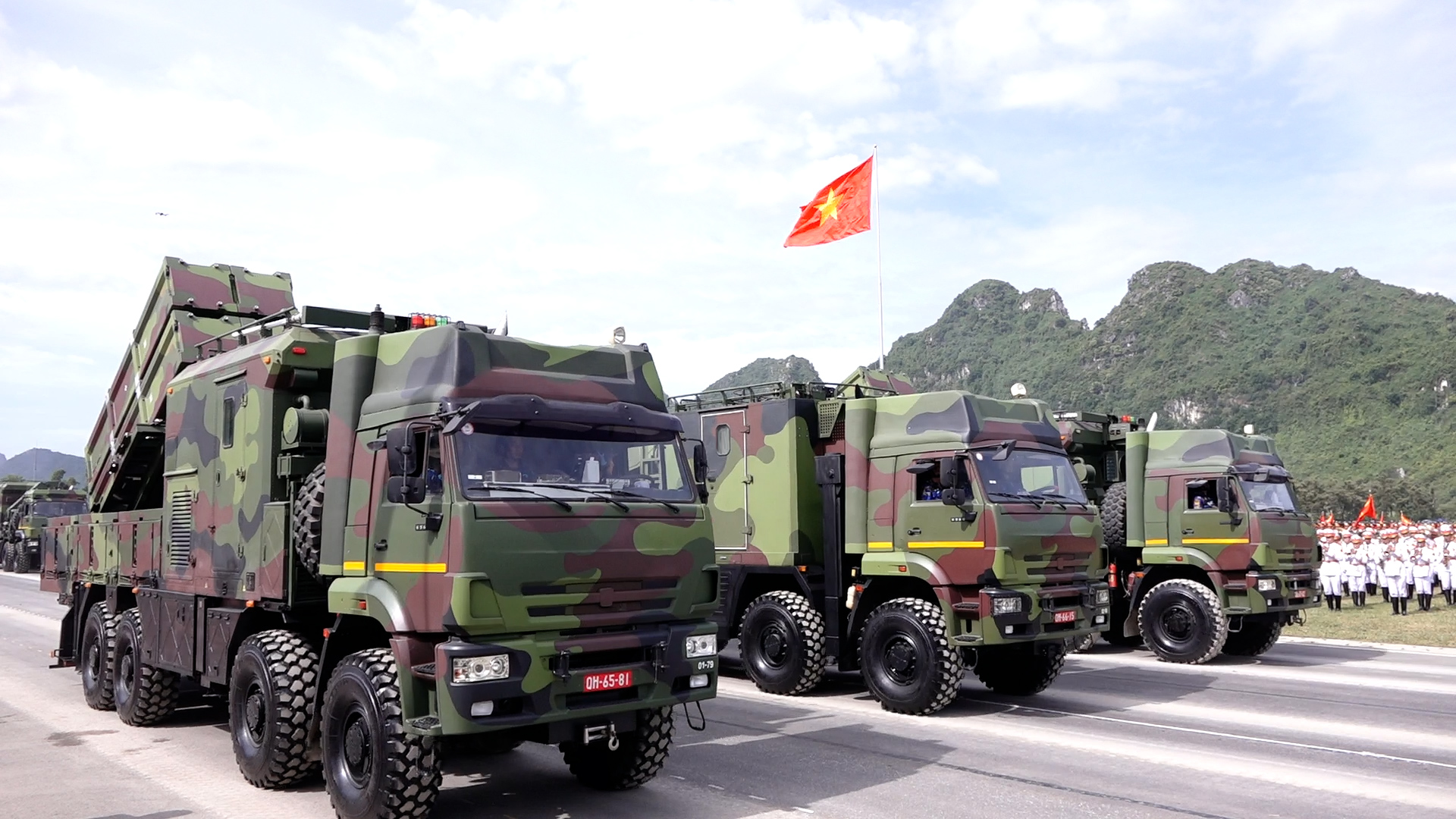 Điểm danh khí tài "Made by Vietnam" tham gia diễu binh 2/9: Tên lửa tầm quét 200km, UAV mang đầu nổ 1,2kg- Ảnh 1.