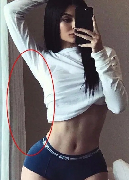 Nhà Kardashian - Jenner bị bóc mẽ nhan sắc giả dối: Từ mẹ đến con đều 