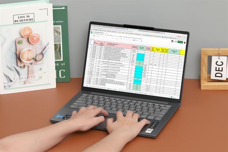 4 mẫu laptop Lenovo lý tưởng cho tân sinh viên: giá mềm còn được giảm đến 3 triệu- Ảnh 2.