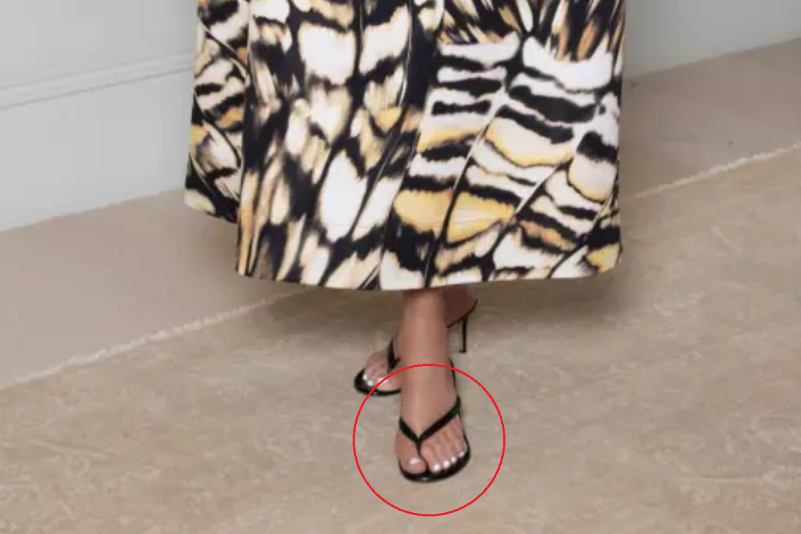 Nhà Kardashian - Jenner bị bóc mẽ nhan sắc giả dối: Từ mẹ đến con đều 