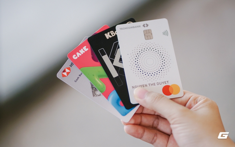 Cuộc chiến hoàn tiền thẻ tín dụng: VIB, TPBank, VPBank hay Techcombank đang "đốt tiền" thế nào để câu khách, và ai mới là người hào phóng thật sự?- Ảnh 1.