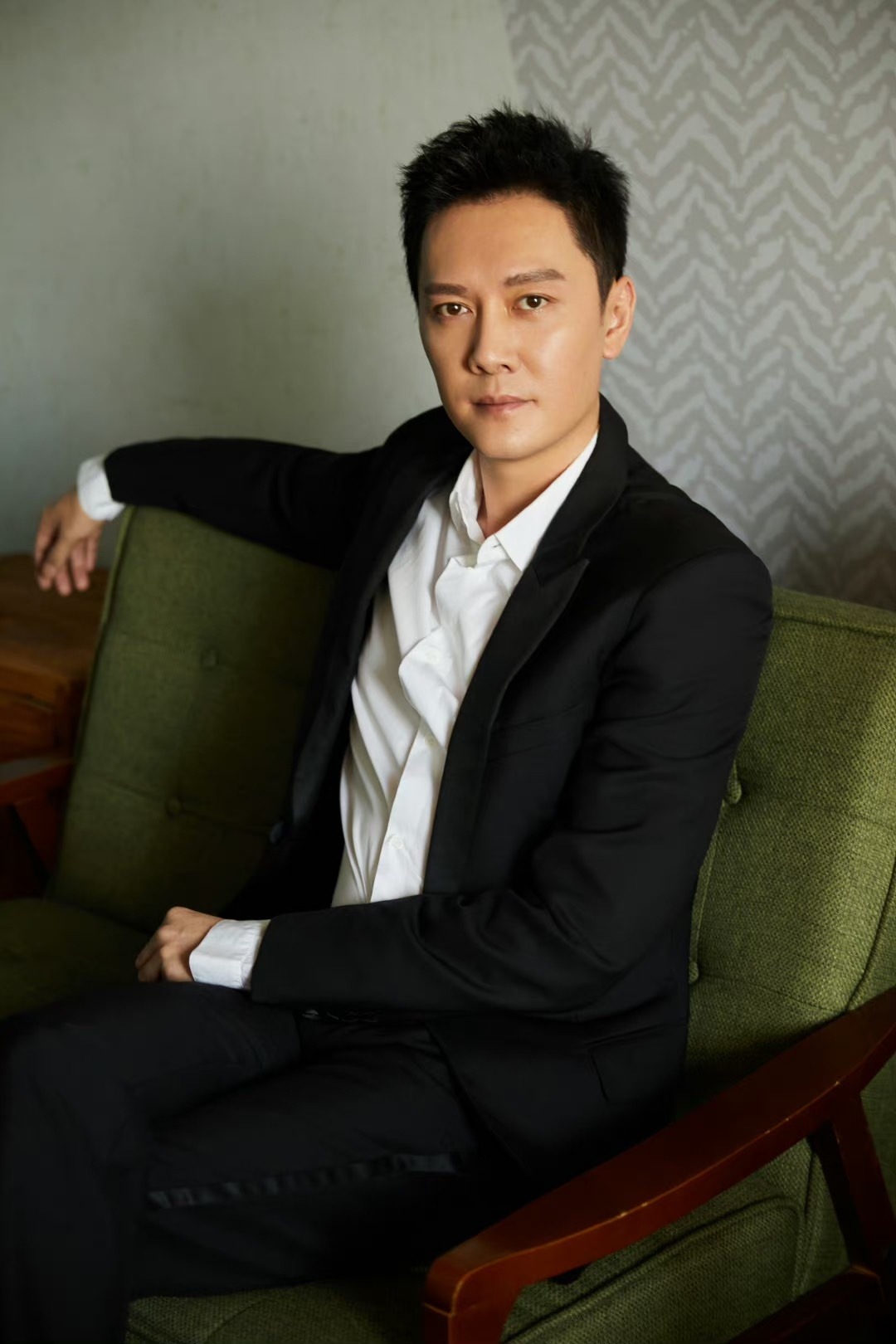 "Nam diễn viên sát gái nhất showbiz" chui vào vali đi ngoại tình, tiểu tam "không đánh tự khai" dậy sóng MXH- Ảnh 11.