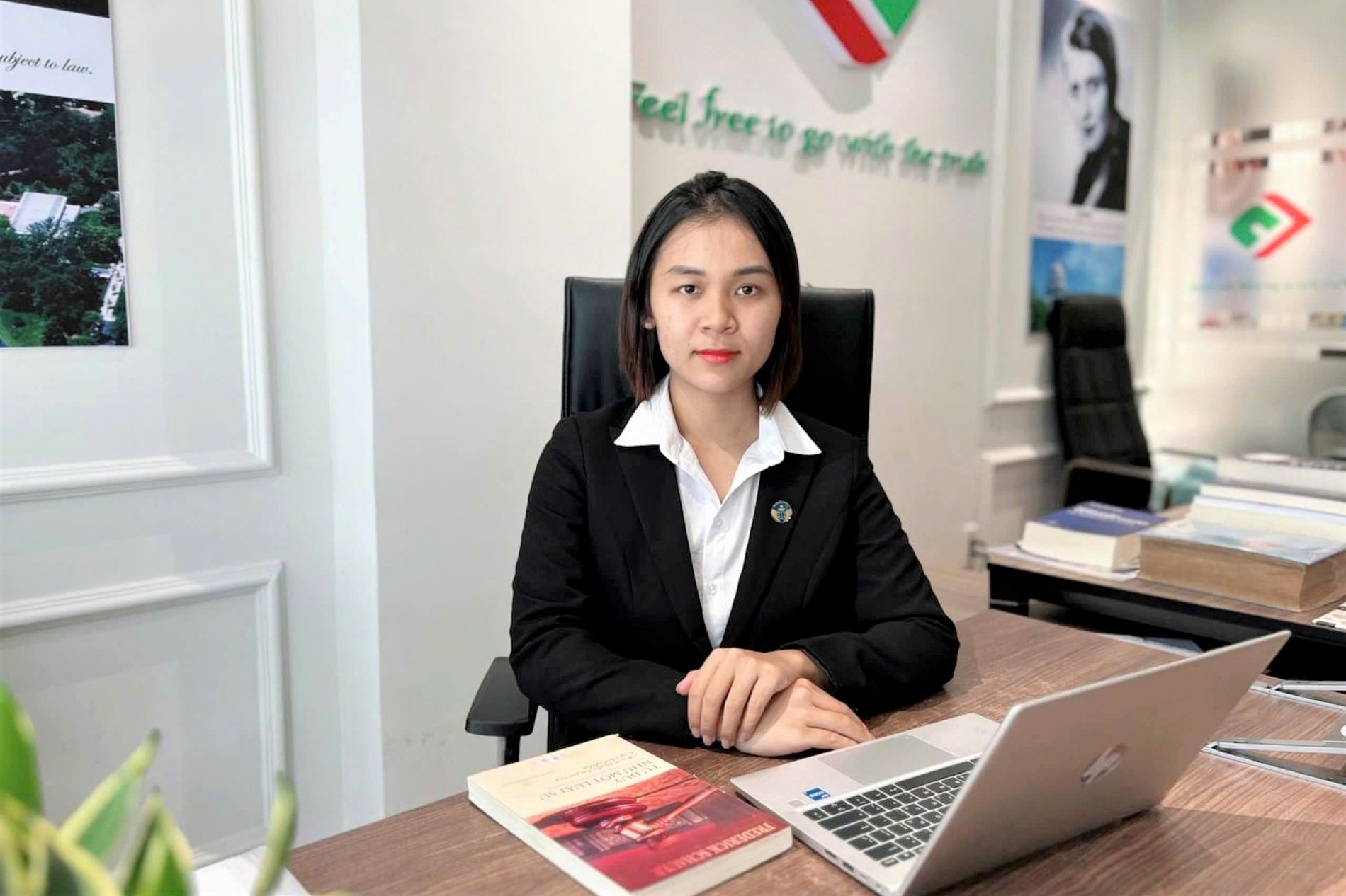 Vụ bé trai 14 tháng tuổi bị ném xuống nền nhà tử vong: Bảo mẫu đối diện mức án nào?- Ảnh 2. Vụ bé trai 14 tháng tuổi bị ném xuống nền nhà tử vong: Bảo mẫu đối diện mức án nào?- Ảnh 2.