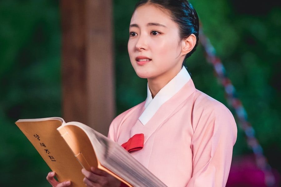 Hàn Quốc hiếm ai 12 tuổi đã ra dáng đại mỹ nhân như cô bé này, đẹp đến mức làm diễn viên để tránh bị bắt cóc- Ảnh 4.