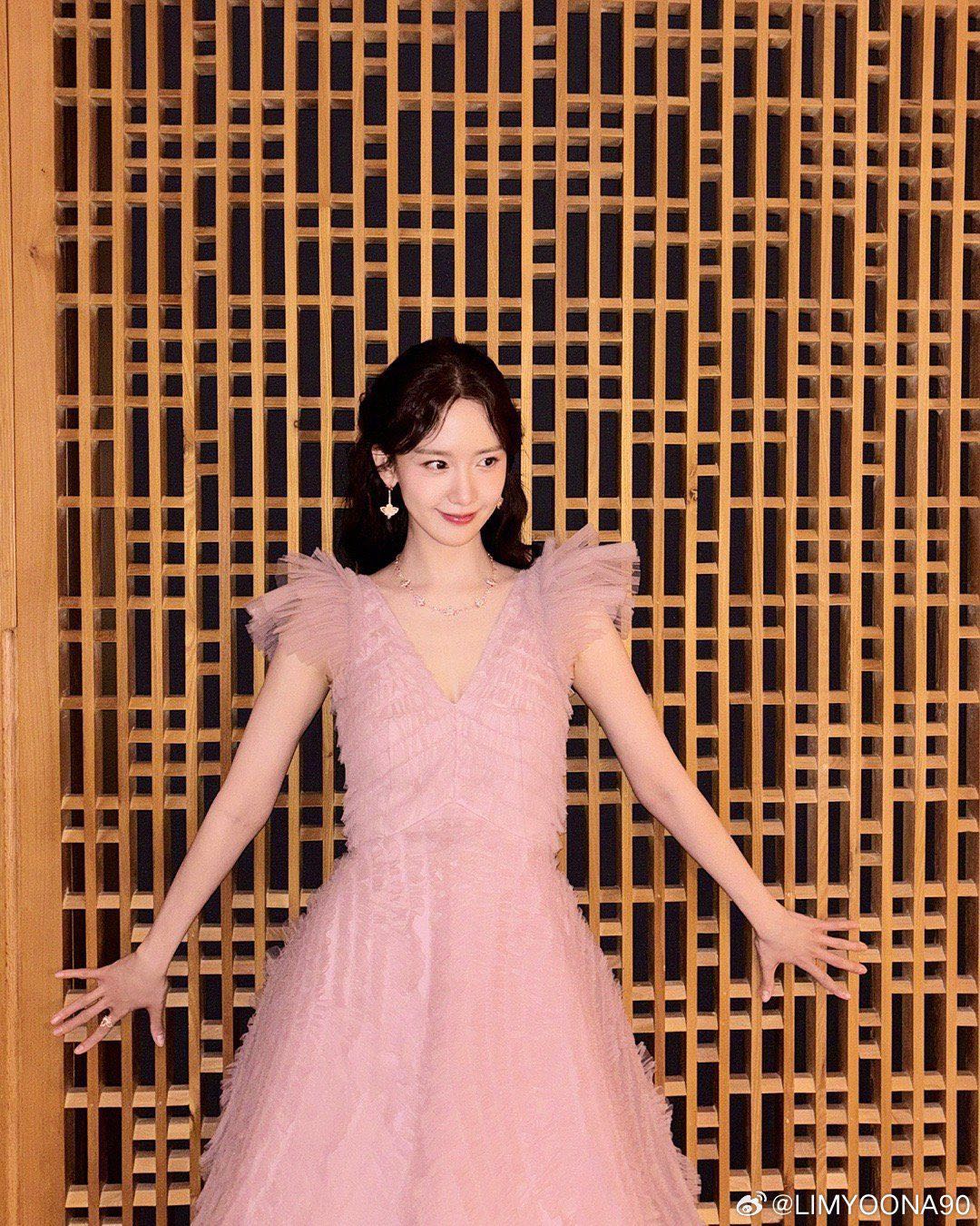YoonA làm gì với mái tóc vậy?- Ảnh 14.