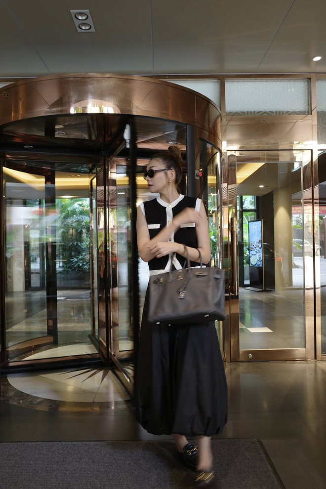 Phạm Thanh Hằng là một trong những mỹ nhân trên 40 tuổi có street style đẹp nhất Vbiz- Ảnh 5.
