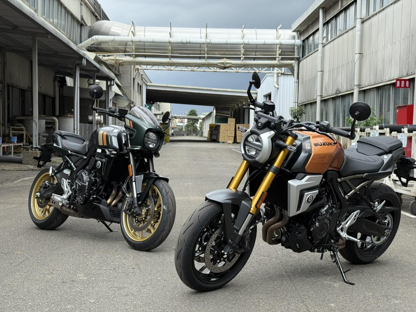 Suzuki ra mắt 2 mẫu xe máy mới, có gì đặc biệt mà giá hơn 300 triệu đồng- Ảnh 1.