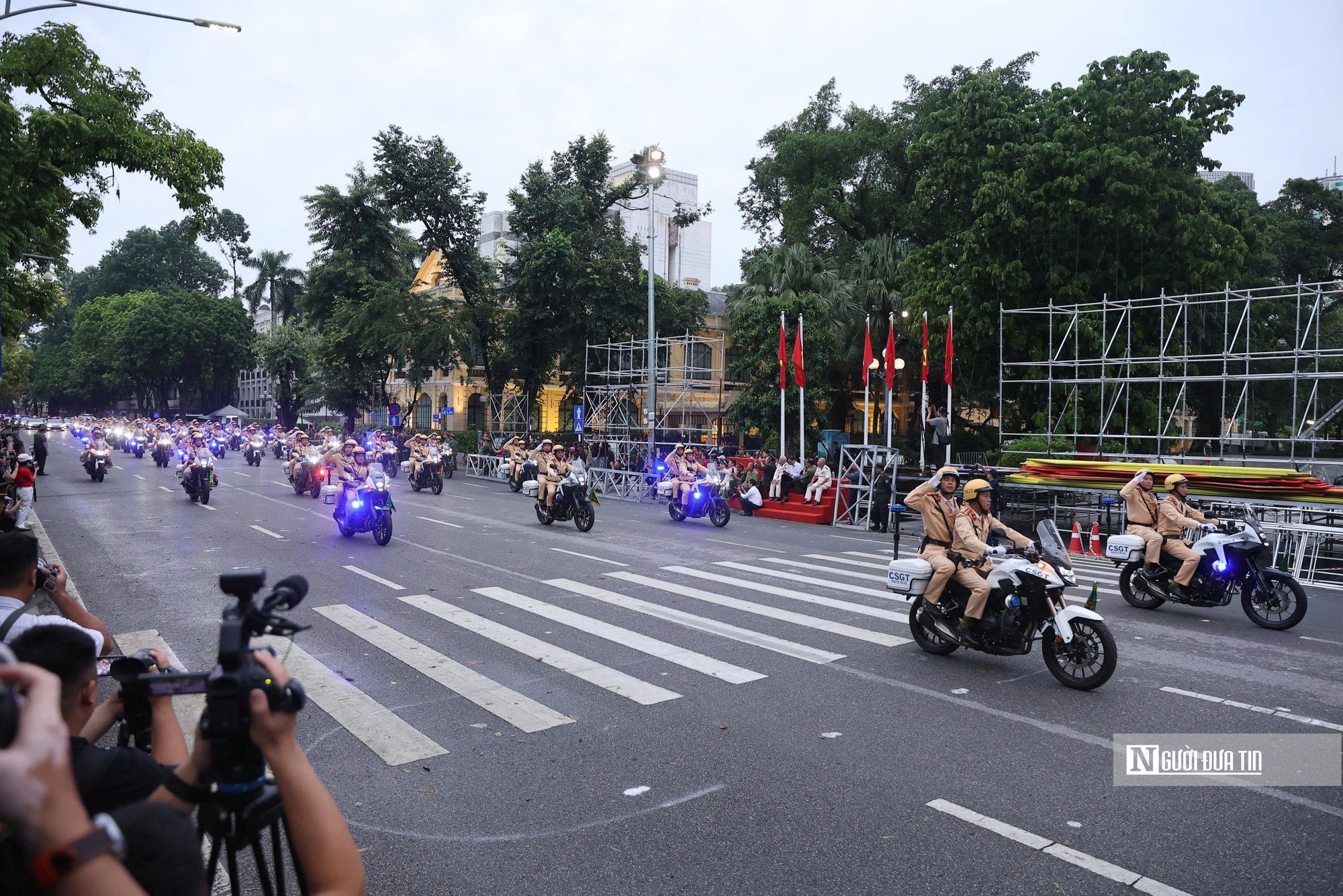 Công an Hà Nội sơ duyệt diễu binh chào mừng kỷ niệm 80 năm Cách mạng Tháng Tám- Ảnh 4.