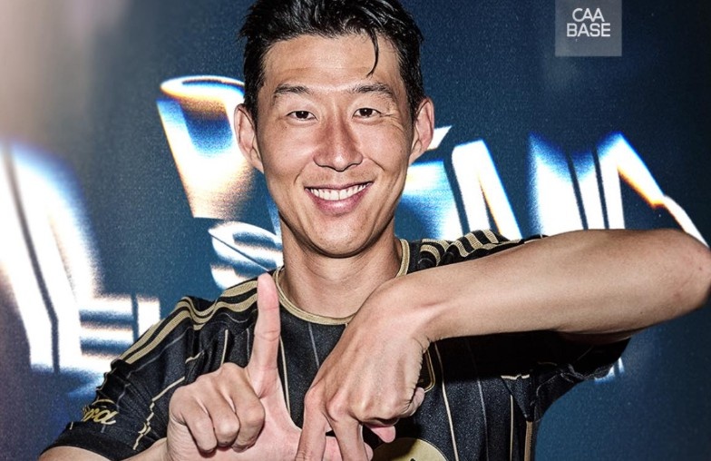 Son Heung-min kh&oacute;c nghẹn ng&agrave;o ch&agrave;o tạm biệt Tottenham, gia nhập giải b&oacute;ng đ&aacute; Mỹ với bản hợp đồng đắt nhất lịch sử- Ảnh 1.