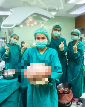 Người phụ nữ bụng to như mang bầu, đi khám, bác sĩ phát hiện "bí mật" đáng sợ- Ảnh 1.