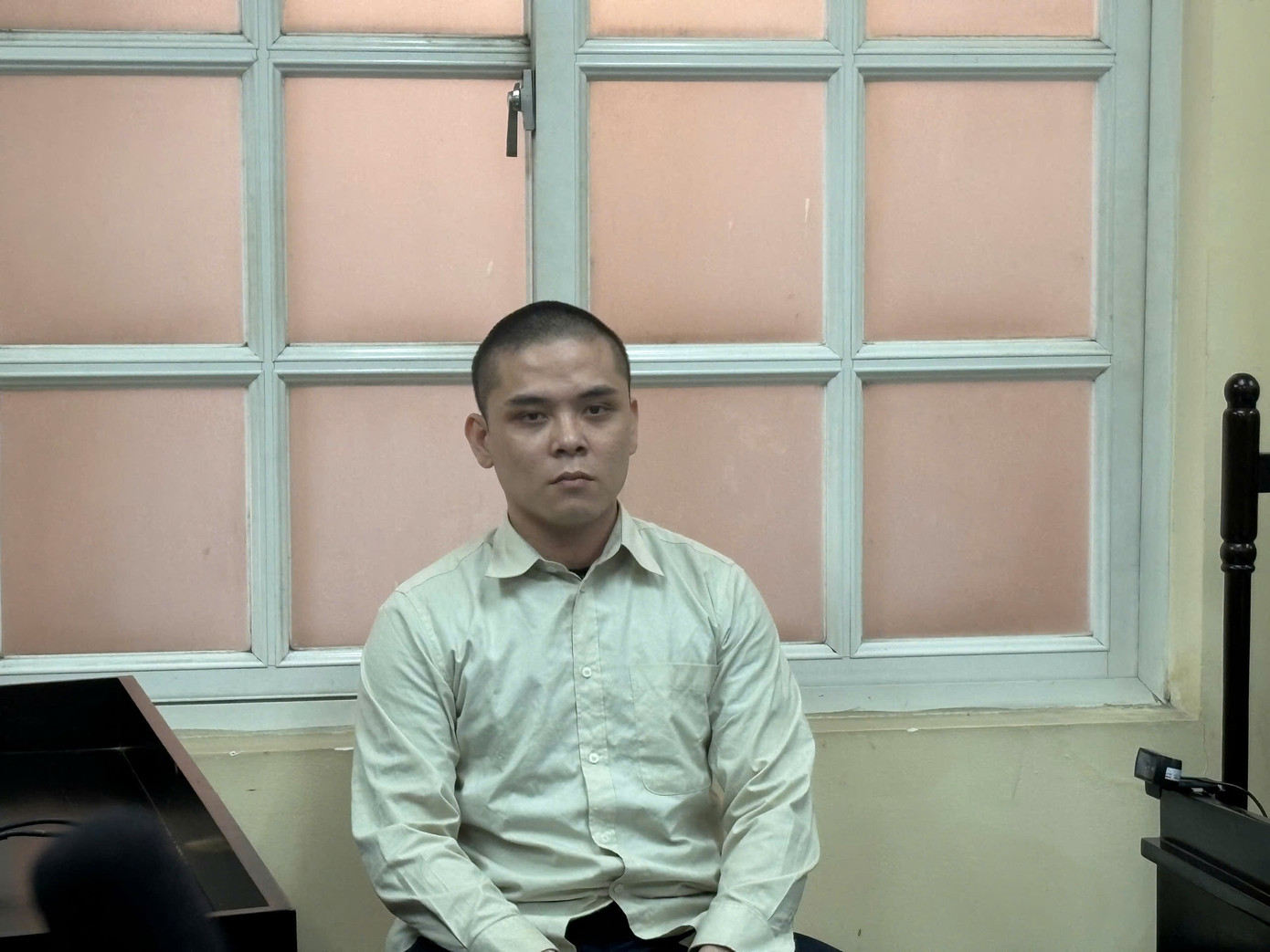Lý do nam thanh niên đánh bảo vệ phố đi bộ Nguyễn Huệ được trả tự do- Ảnh 1.