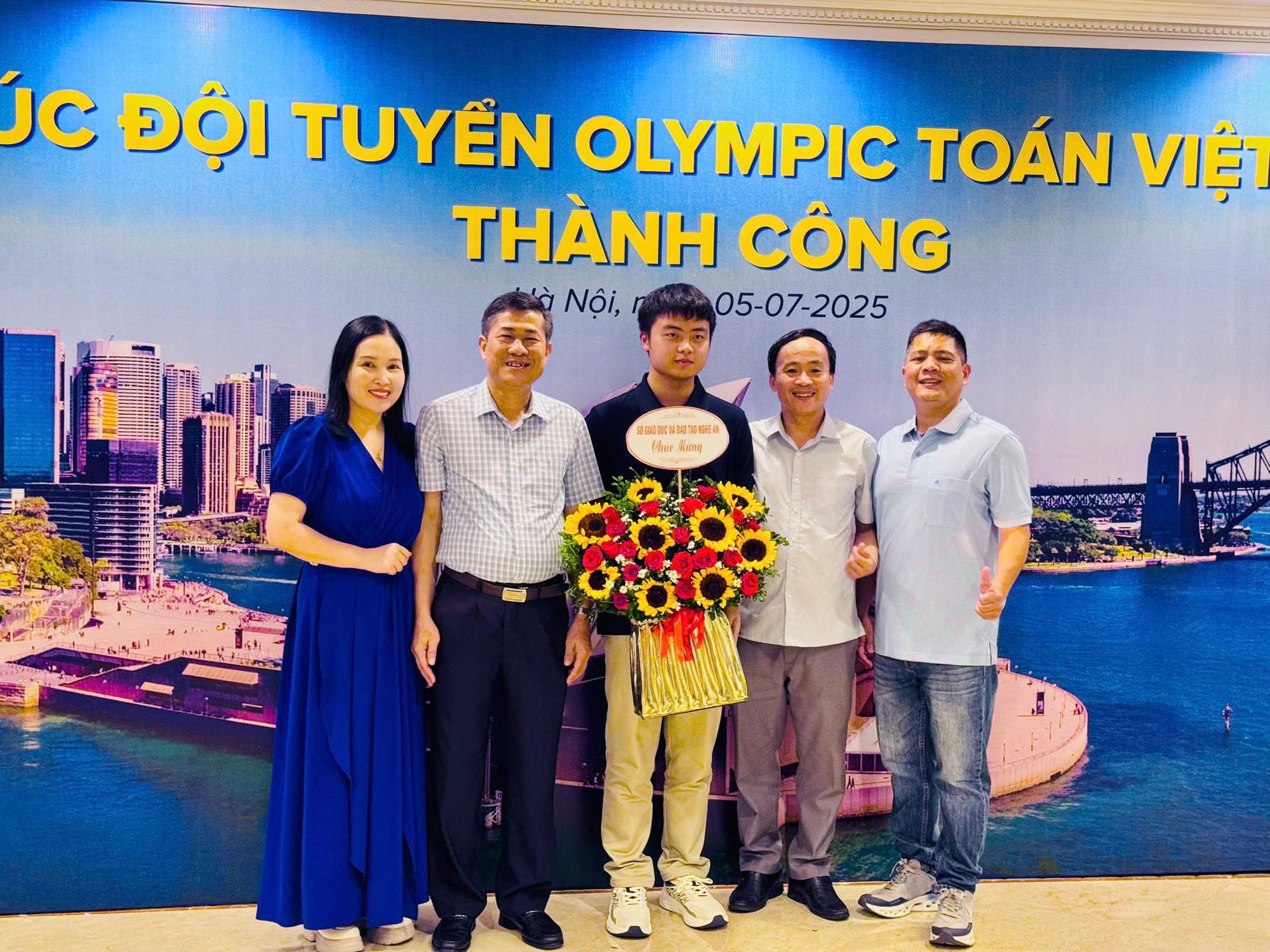 Trường chuyên miền Trung năm nào cũng có thủ khoa, huy chương quốc tế, dàn cựu học sinh toàn gương mặt đình đám- Ảnh 4.