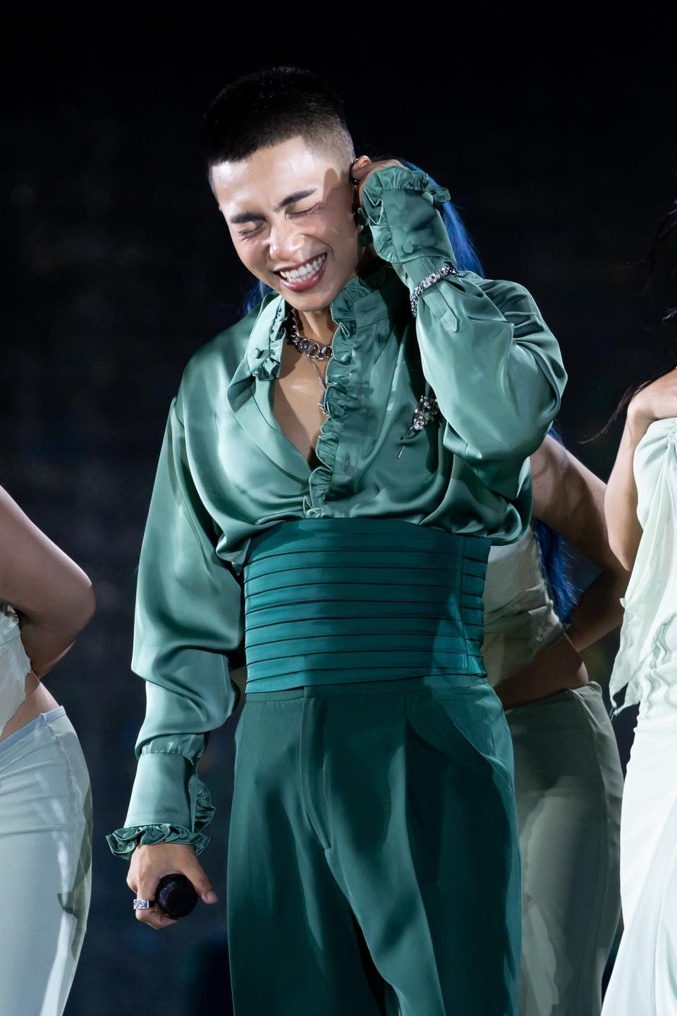 Bùng nổ concert tại Hà Nội- Ảnh 4.