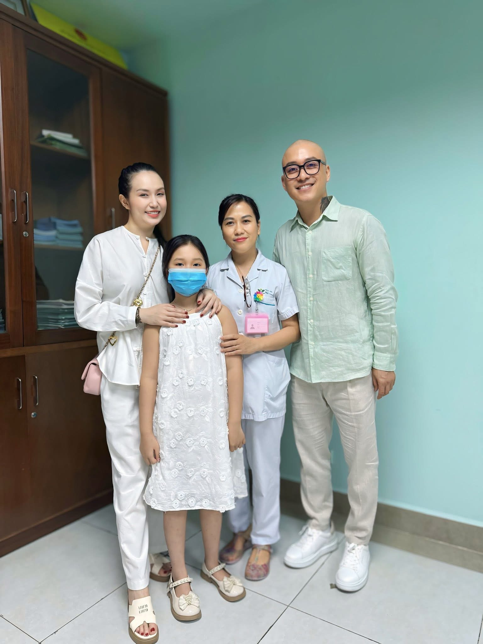 Tuấn Hưng ra thông báo quan trọng, bất chấp rủi ro hậu ca mổ- Ảnh 3.