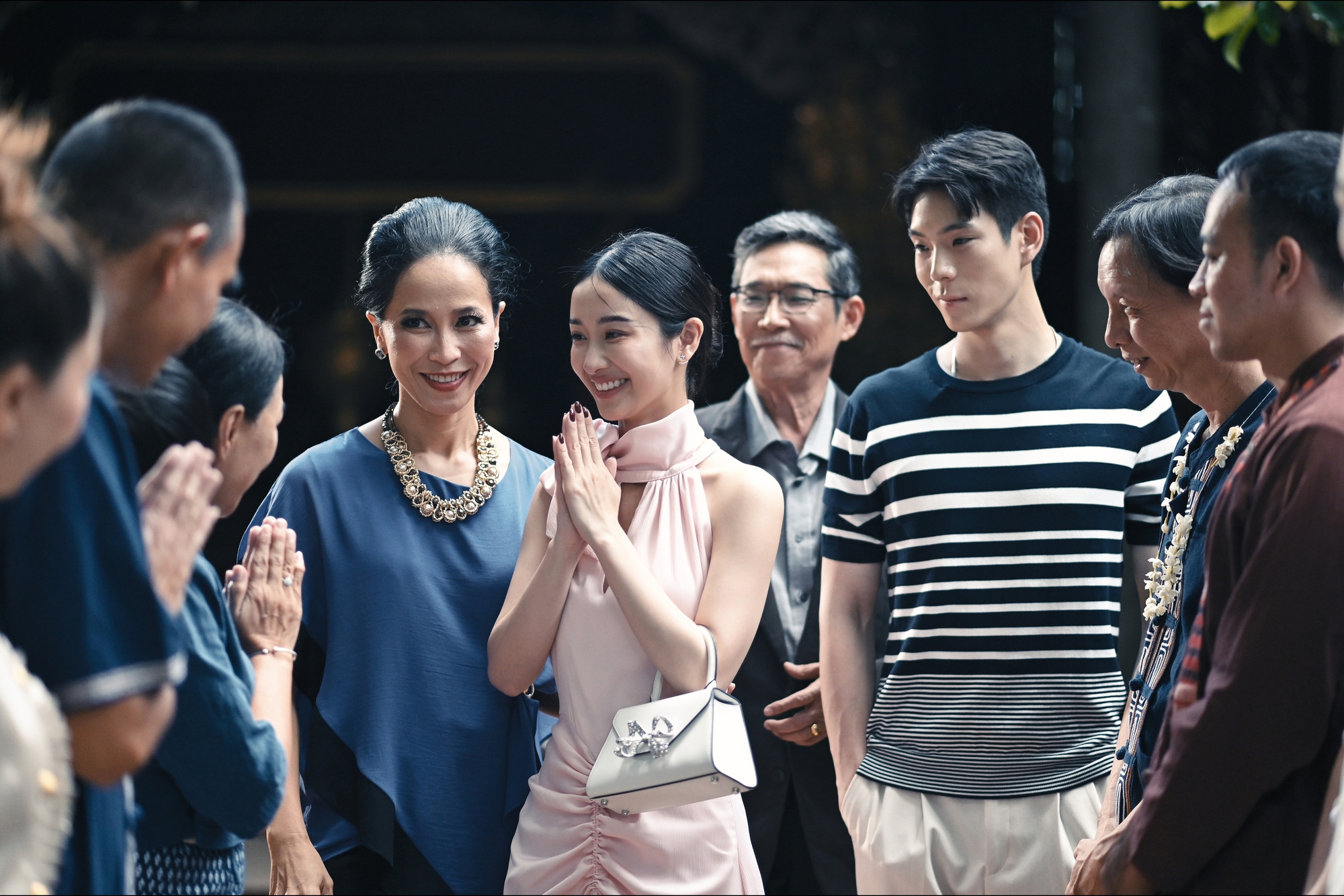 2 mỹ nhân Việt đồng loạt xuất ngoại làm dâu hào môn, visual xinh tràn màn hình nhưng ai thấy cũng né- Ảnh 3.